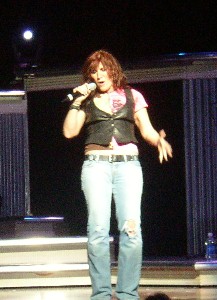 Jo Dee Messina rocks Newport News 12/11/05