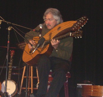 Stephen Bennett plays his harp guitar, 3/26/05