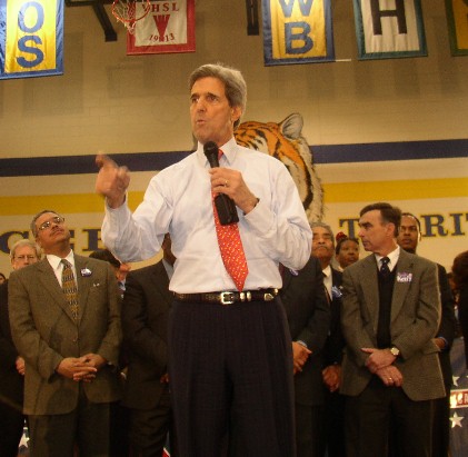 John Kerry in Chesapeake, 2/8/04 © 2004 Jim Newsom. All Rights Reserved.
